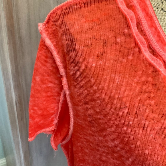 We the Free Free People Kia Henley Button T-Shirt strawberry burnout paper thin - Picture 15 of 15